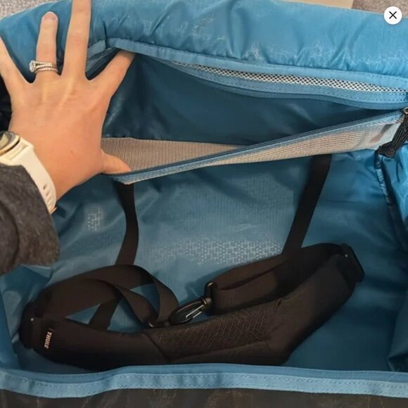 Thule duffle, 60L - Picture 4 of 13